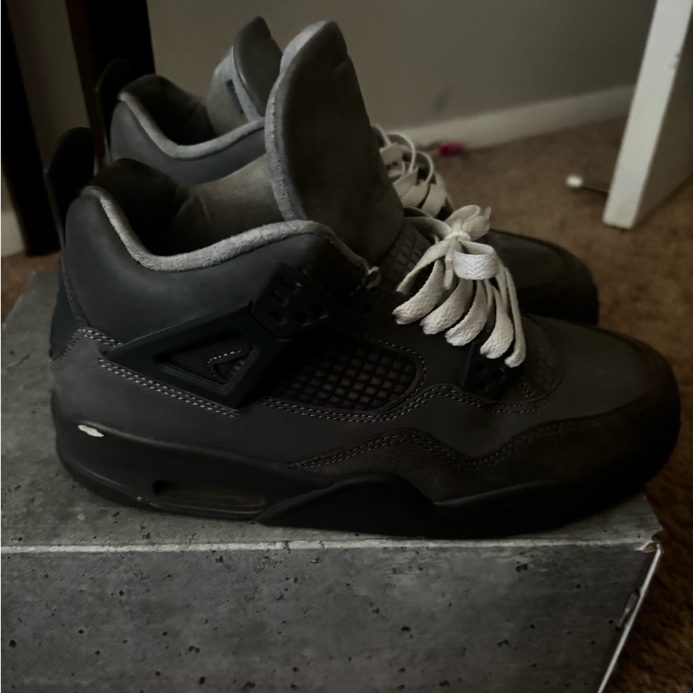 Jordan Gray Sneakers Air Jordan 4 Design
